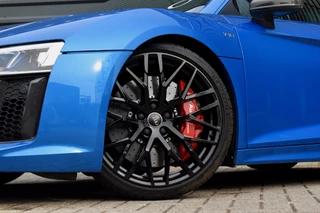 Audi R8 – thumbnail 9