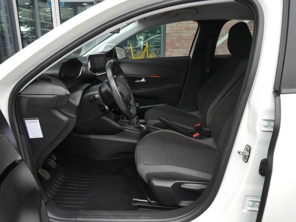 Peugeot 208 – foto 7