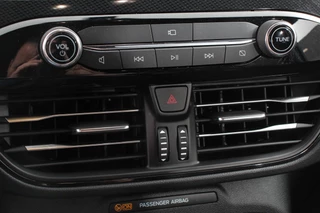 Ford Kuga – thumbnail 22