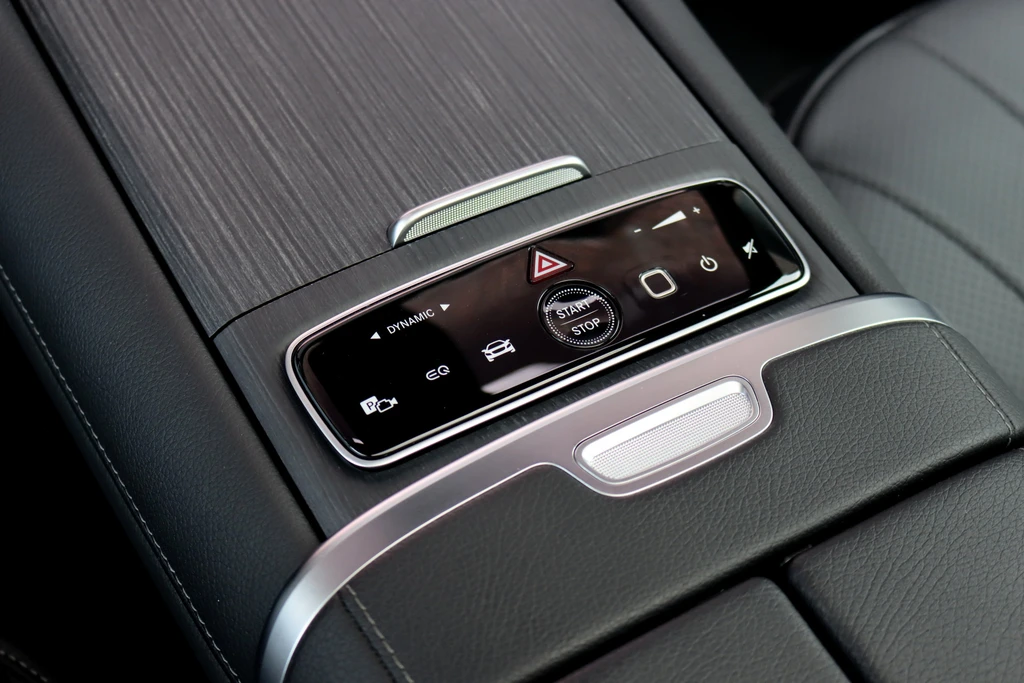 Mercedes-Benz EQE – foto 33