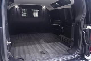 Land Rover Defender – thumbnail 13
