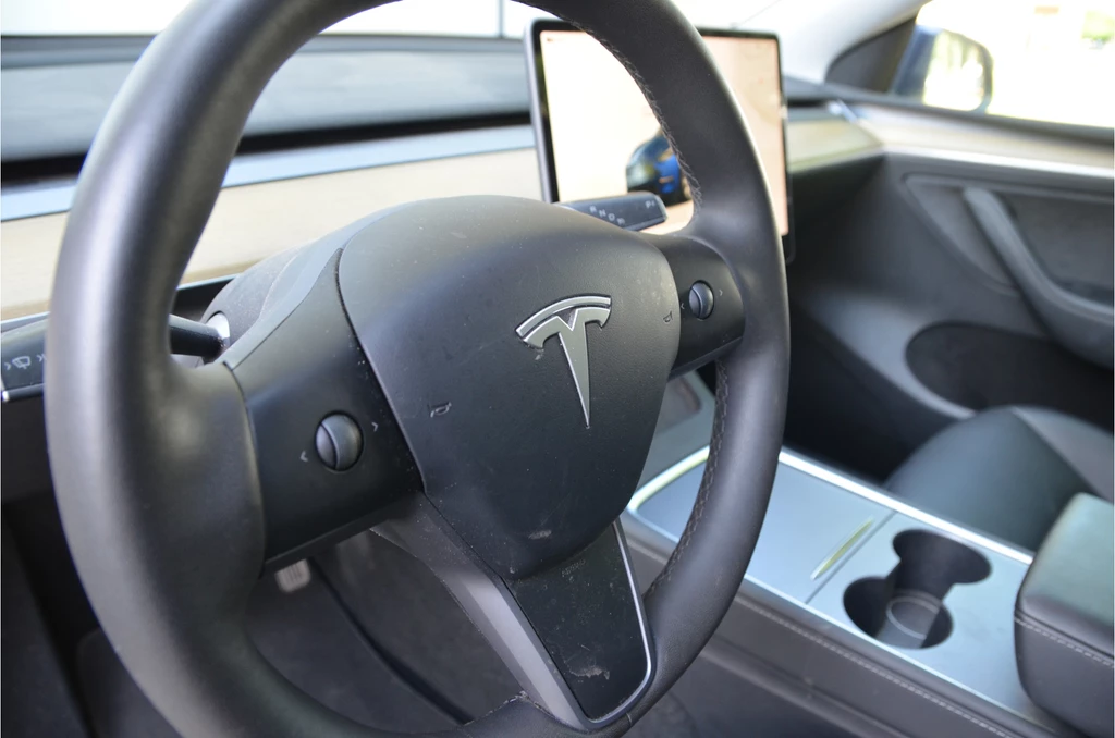 Tesla Model Y – foto 15