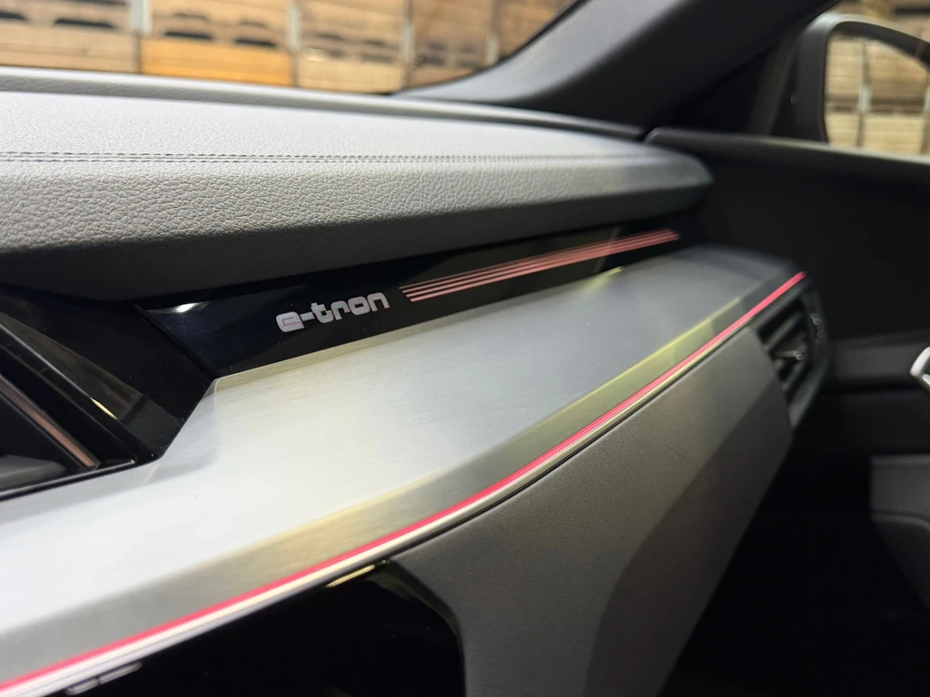 Audi Q8 e-tron – foto 18