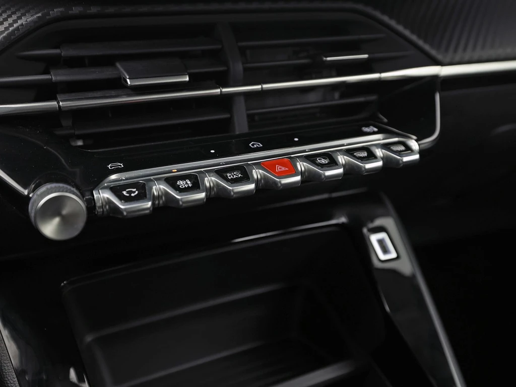 Peugeot 208 – foto 13