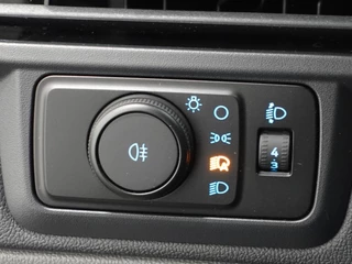 Ford Transit Custom – thumbnail 23