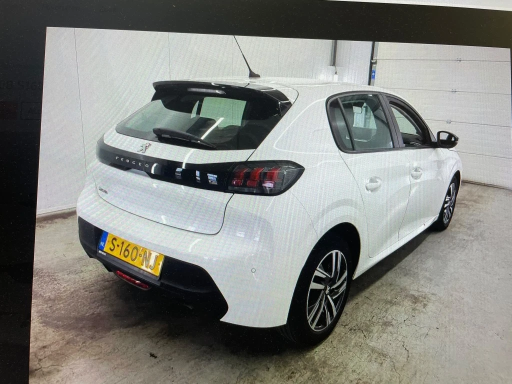 Peugeot 208 – foto 2