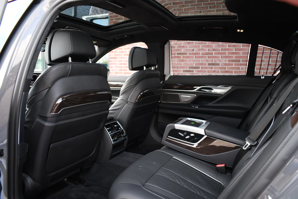 BMW 7 Serie – foto 32
