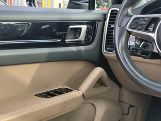 Porsche Cayenne – thumbnail 17