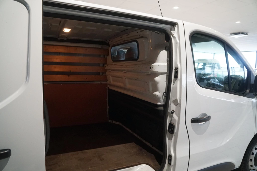 Nissan NV300 – foto 12
