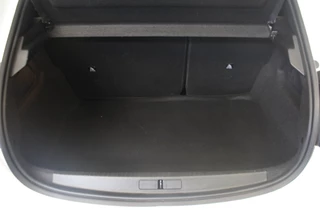 Peugeot 208 – thumbnail 18