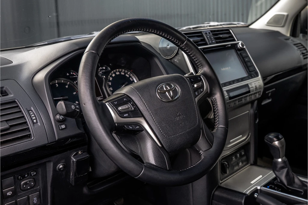 Toyota Land Cruiser – foto 12