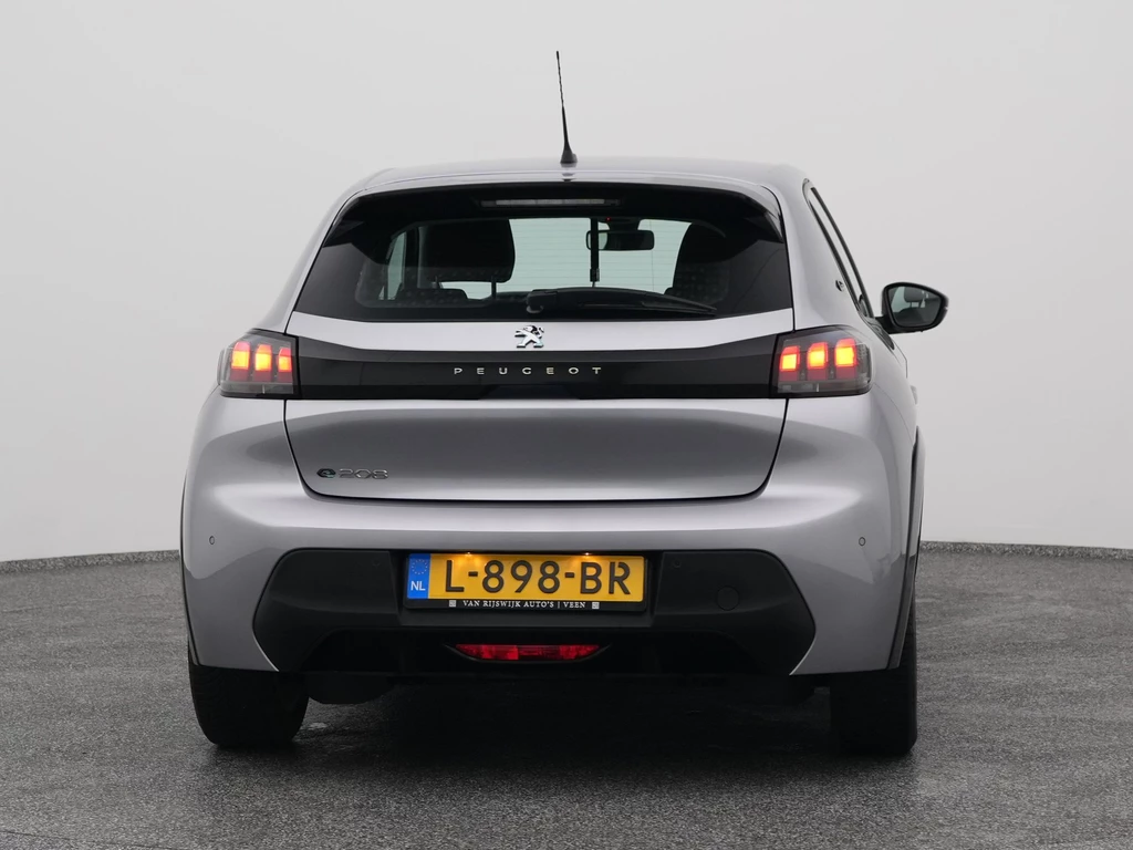 Peugeot e-208 – foto 8