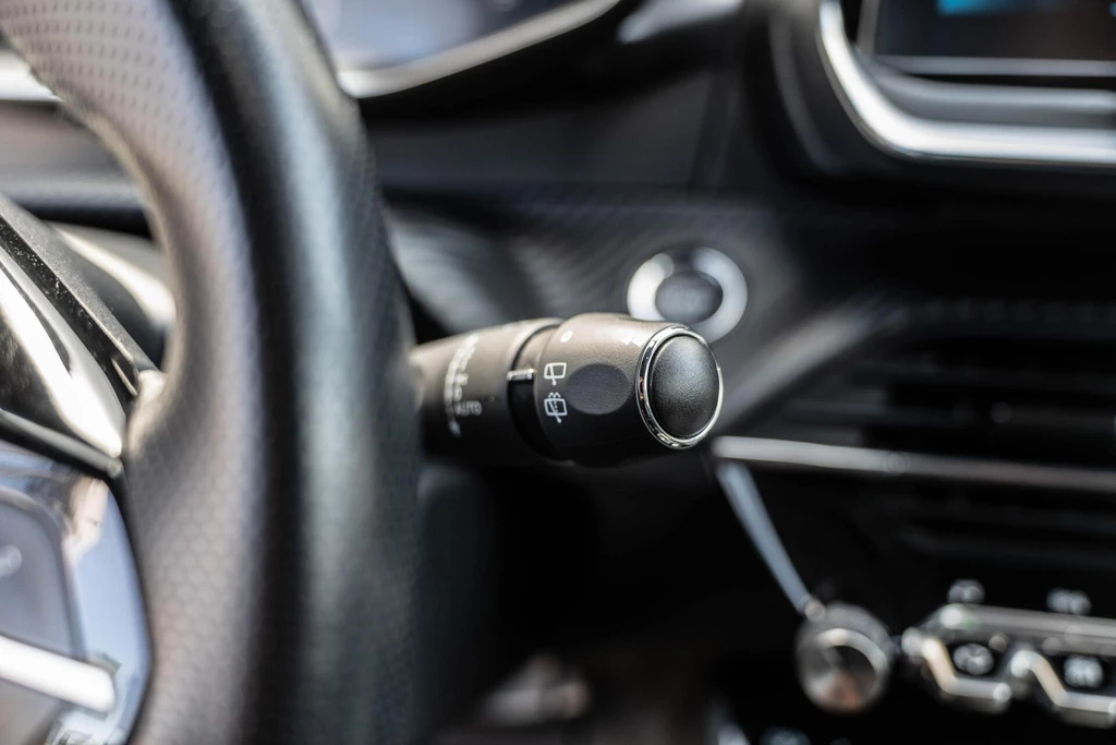 Peugeot 208 – foto 33