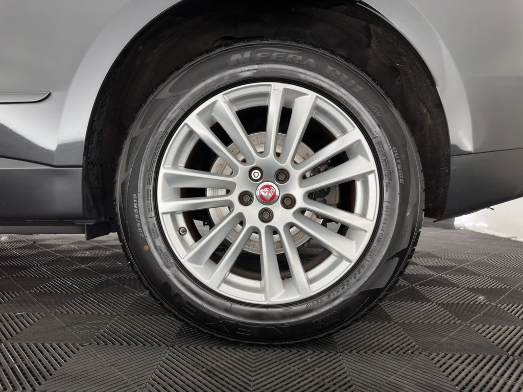 Jaguar F-PACE – foto 27