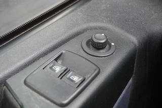 Opel Vivaro – thumbnail 18