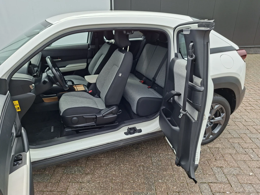 Mazda MX-30 – foto 30