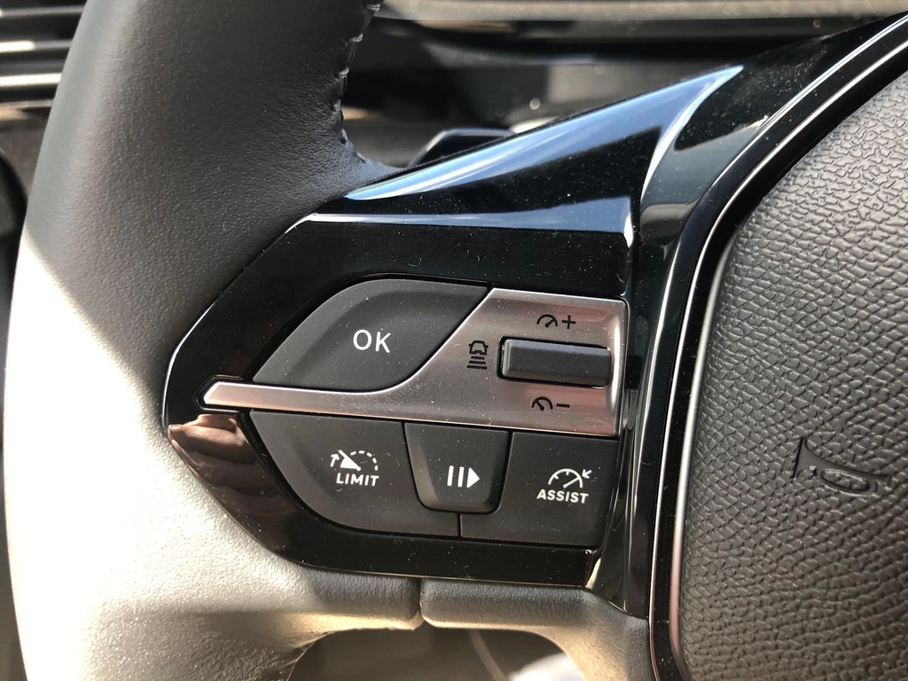 Peugeot 408 – foto 12