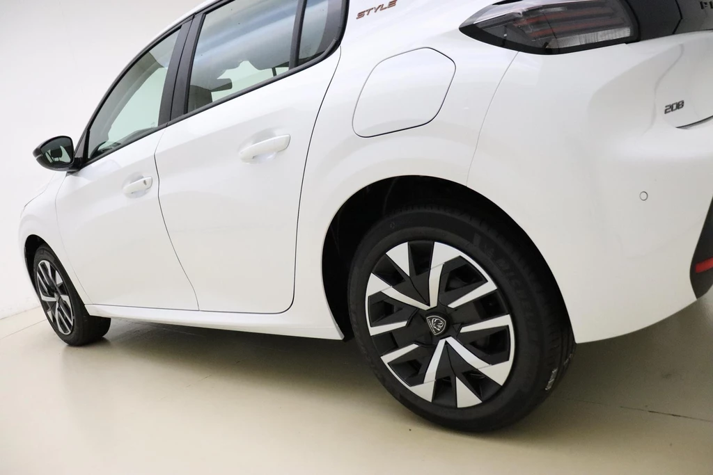 Peugeot 208 – foto 18