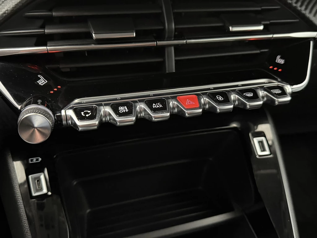 Peugeot e-2008 – foto 18