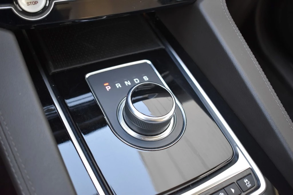 Jaguar F-PACE – foto 25