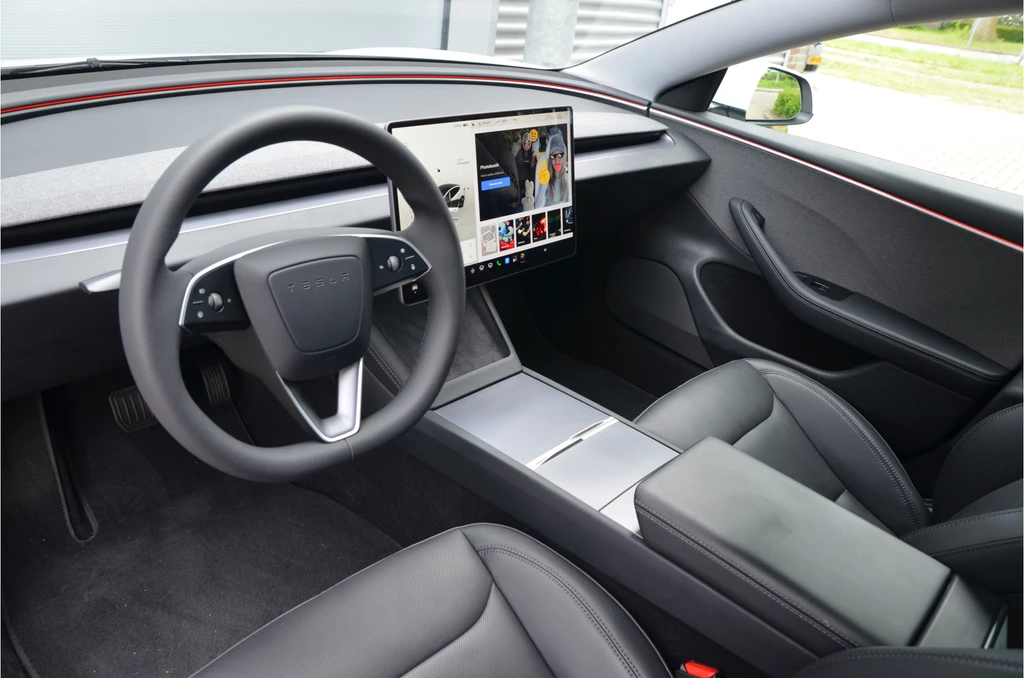 Tesla Model 3 – foto 10