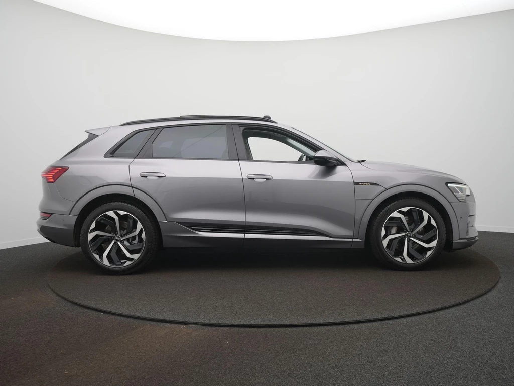 Audi e-tron – foto 8