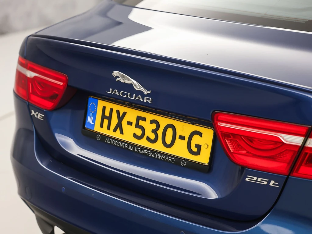 Jaguar XE – foto 29