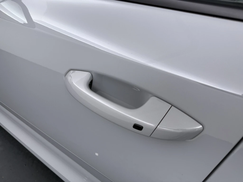 Kia Stinger – foto 17