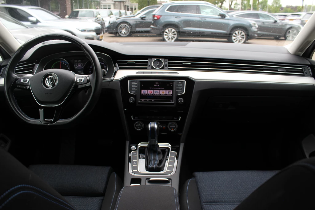 Volkswagen Passat – foto 9