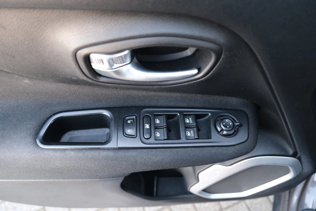 Jeep Renegade – foto 15