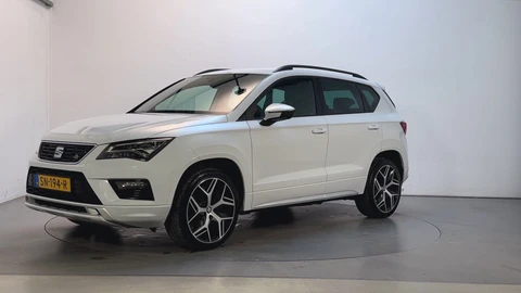 Seat Ateca 1.4 EcoTSI 150pk 6-bak FR Alcantara Navigatie Parkeersensoren App-Connect