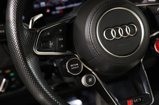 Audi R8 – thumbnail 26