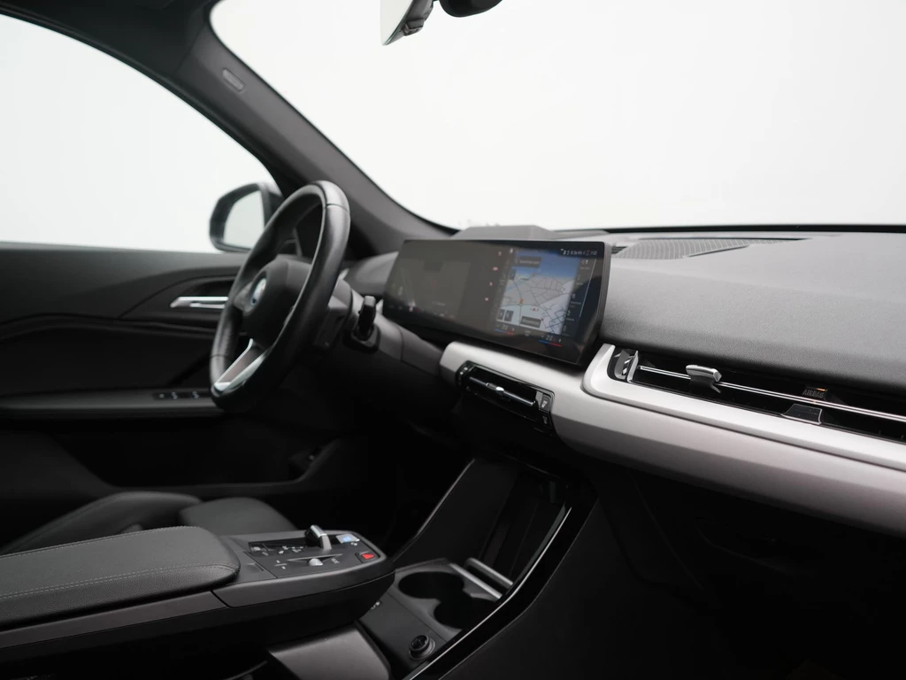 BMW iX1 – foto 14