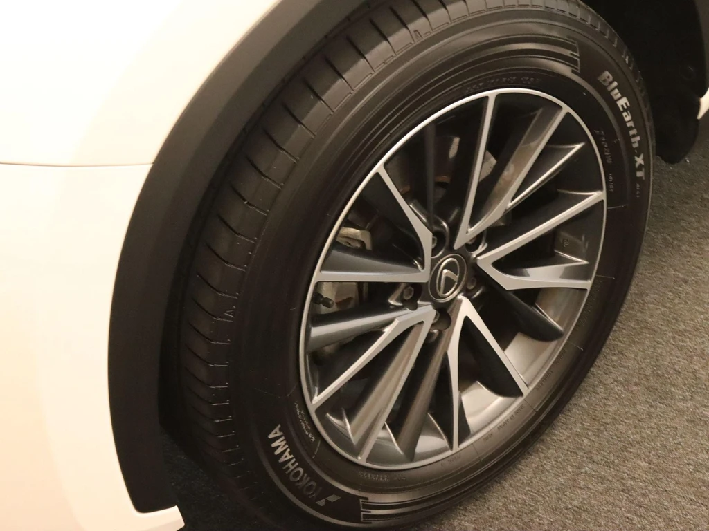 Lexus NX – foto 12