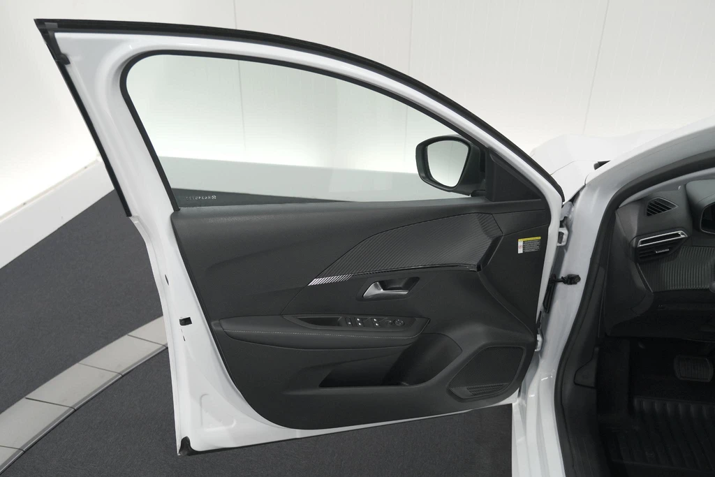 Peugeot e-208 – foto 69