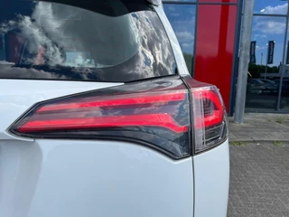 Toyota RAV4 – thumbnail 9