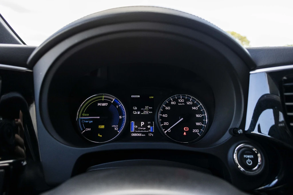 Mitsubishi Outlander – foto 12