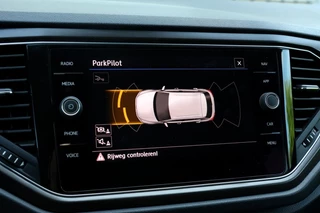 Volkswagen T-Roc – thumbnail 10