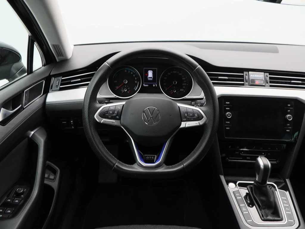 Volkswagen Passat – foto 36