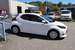 Toyota Yaris – thumbnail 6