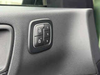 Ford Kuga – thumbnail 11
