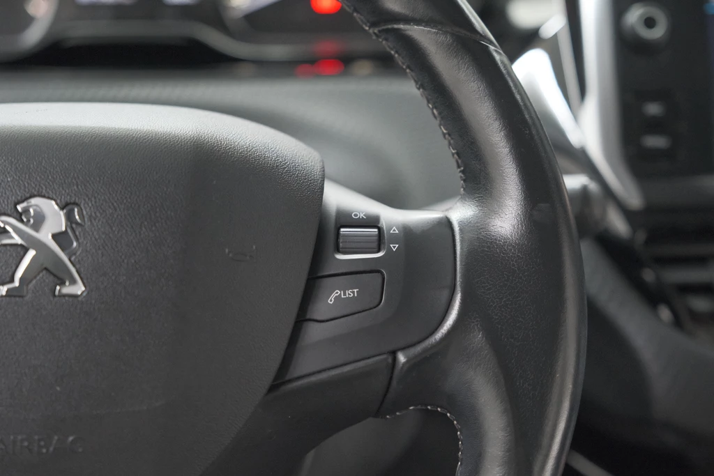 Peugeot 208 – foto 43
