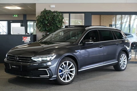 Volkswagen Passat Variant 1.4 TSI PHEV GTE 218PK Pano Volleder Cam Trekhaak Virtual Led