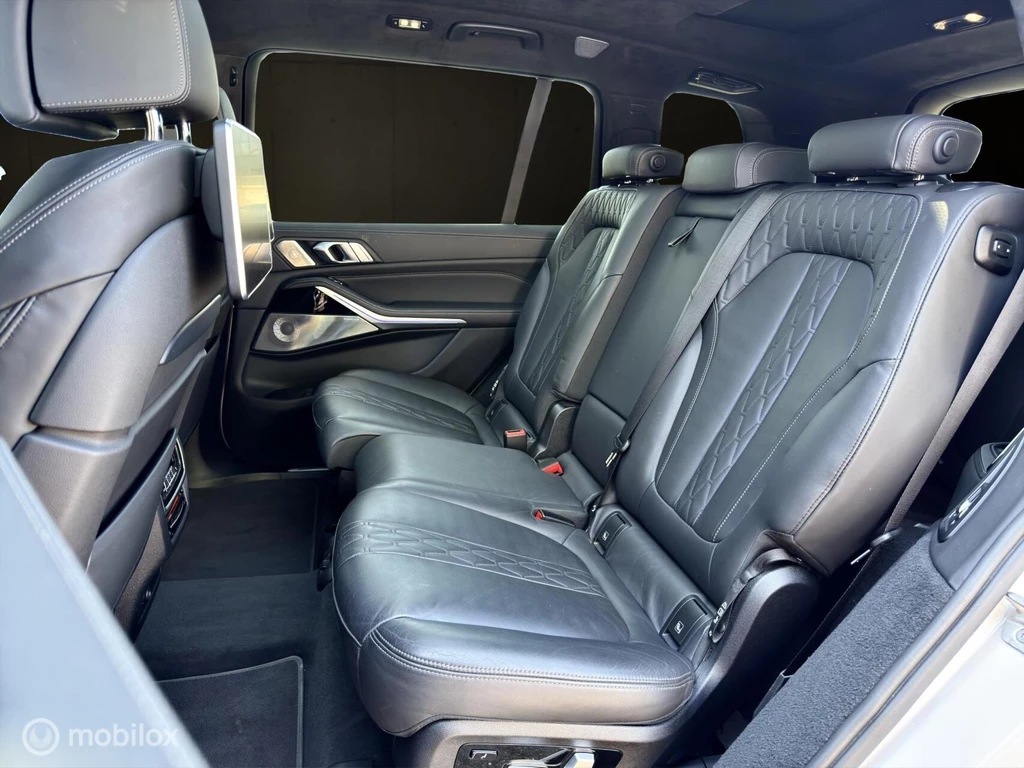BMW X7 – foto 15