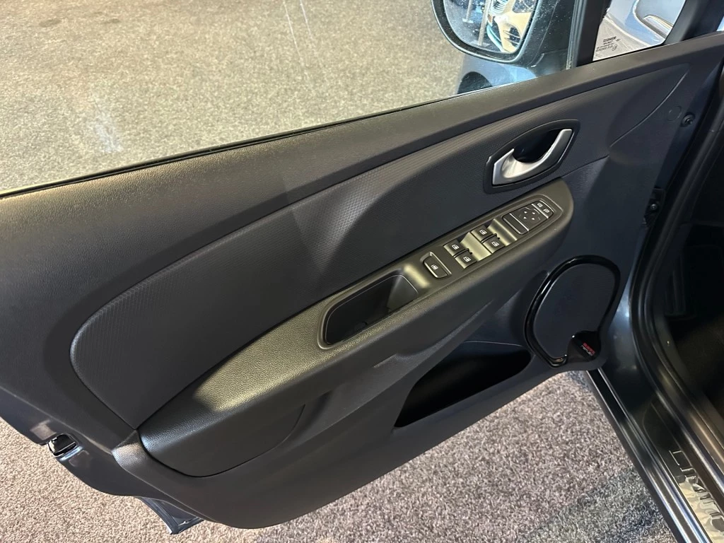 Renault Clio – foto 14