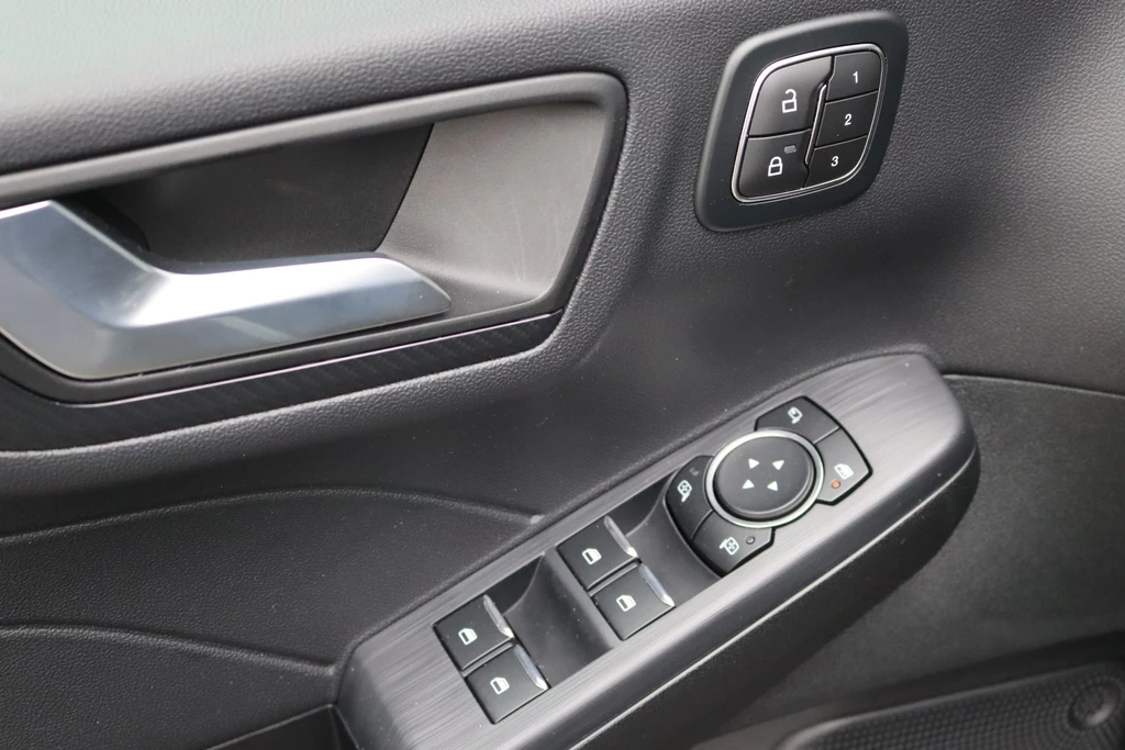 Ford Kuga – foto 13
