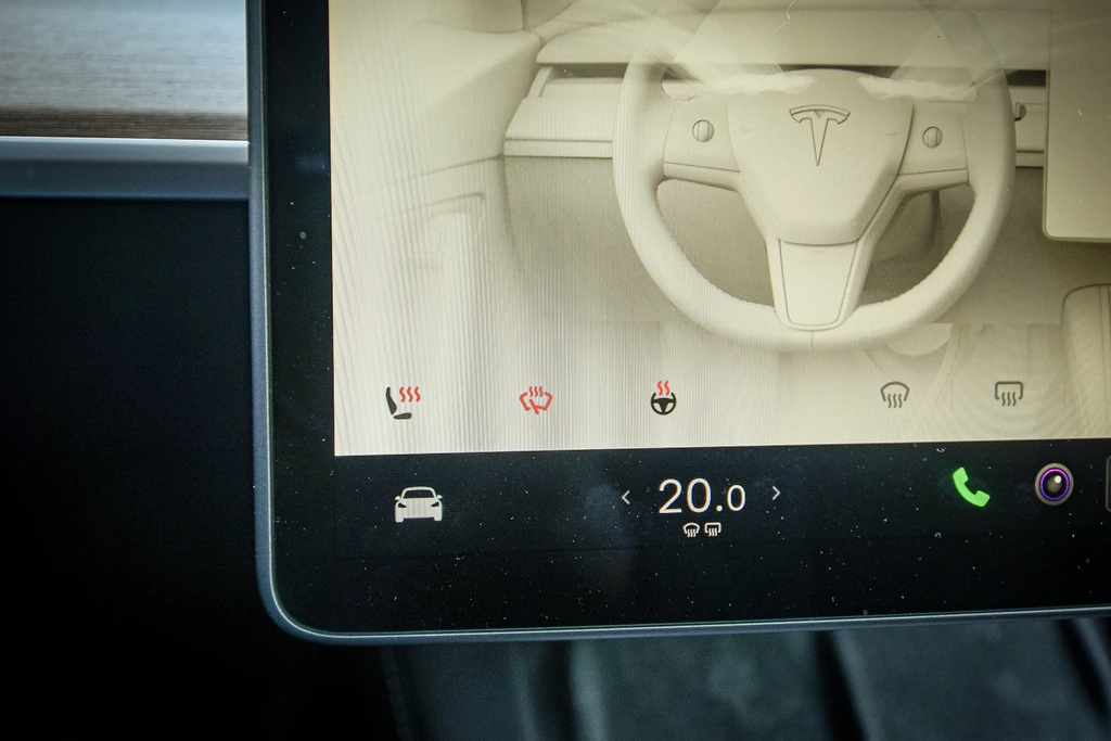 Tesla Model Y – foto 24