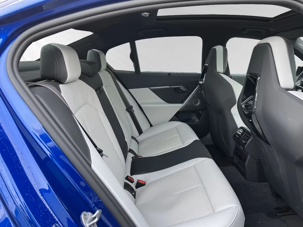 BMW M5 – foto 11