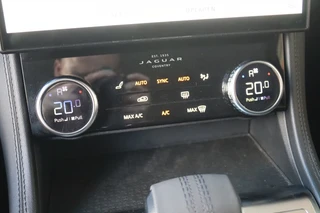Jaguar F-PACE – thumbnail 31