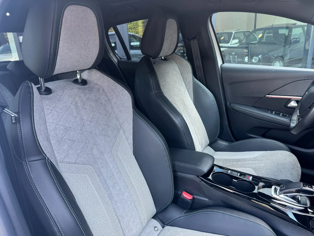 Peugeot 208 – foto 42